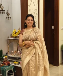 Chaitra Shantpur in Ima Saree
